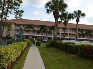 1100 Eastham Way APT 104, Naples, FL 34104