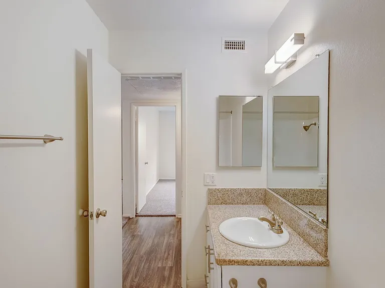 Arbor Park Apartments — Photo 6
