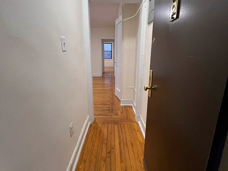 4515 43rd Ave #3B — Photo 2