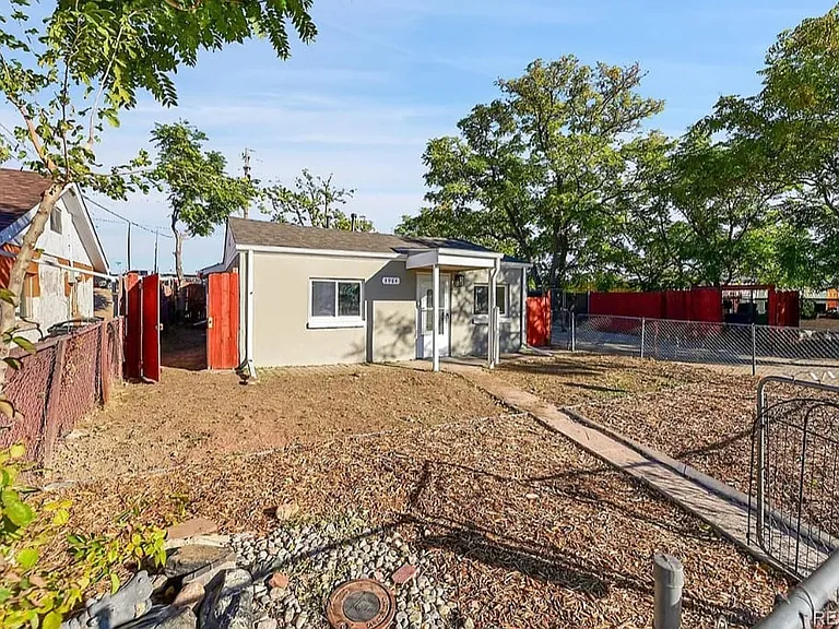 3984 N Cook St — Photo 1
