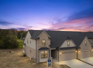 3894 Albatross Ct #14, Rochester Hills, MI 48309