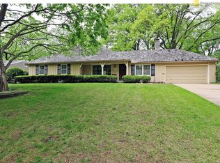 6510 Reeds Dr, Mission, KS 66202