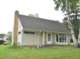 201 E Whitefish Rd, Port Washington, WI 53074