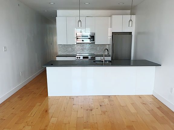 3rd image of 1215 N 27th St #3