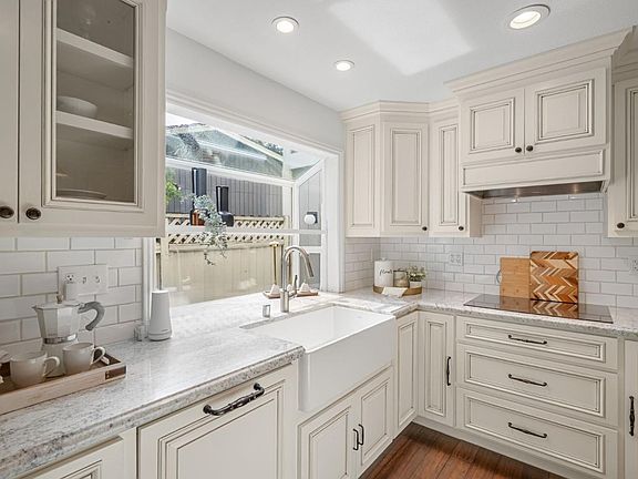 5th image of 1147 Longshore Dr
