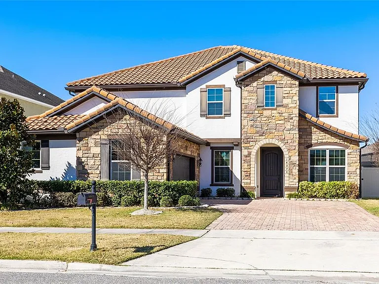 14978 Fells Ln — Photo 41