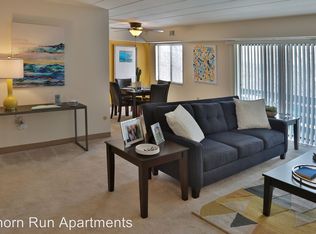 1040 Kris Dr APT 220, Moon Township, PA 15108
