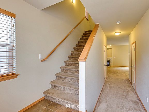 4th image of 388 NE Miramar Circle #40