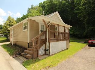 124 Weigles Hill Rd, Elizabeth, PA 15037
