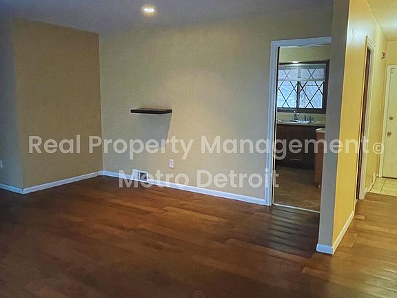 4th image of 29822 Rock Creek Dr