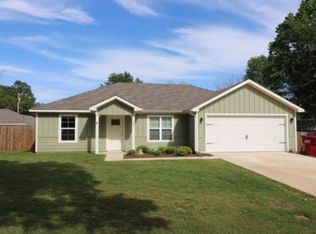 522 5th St, Chandler, TX 75758