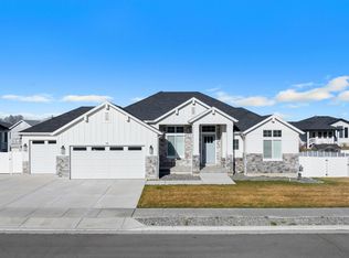 98 W Sunny Ct, Tooele, UT 84074