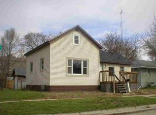 501 E Edgewater St, Portage, WI 53901