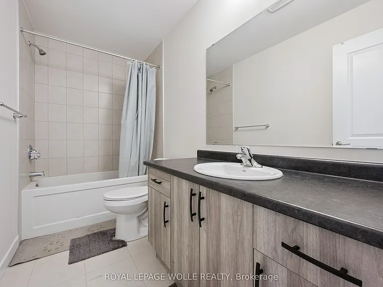 40 Moon Cres — Photo 18