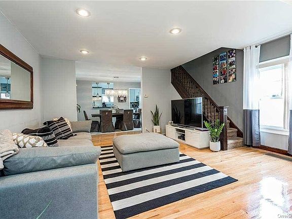 3rd image of 89-14 90th St