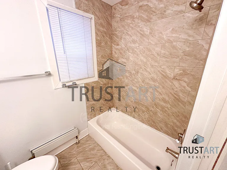 4722 Longshore Ave #1R — Photo 6