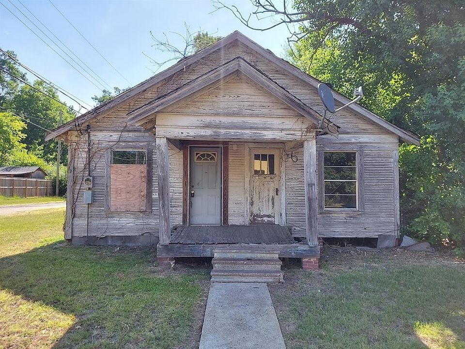 204 Young St, Marshall, TX 75670 MLS 31625007 Zillow