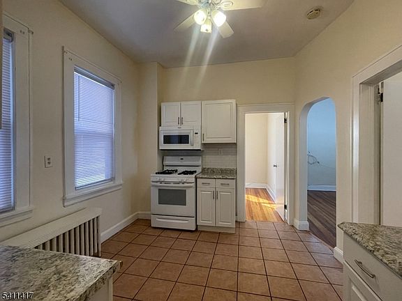 3rd image of 139 Ray St APT 2