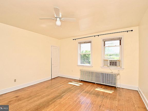 4th image of 1840 Independence Ave SE