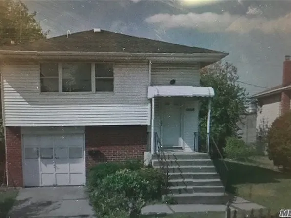 1008 Ditmas Ave, Uniondale, NY 11553