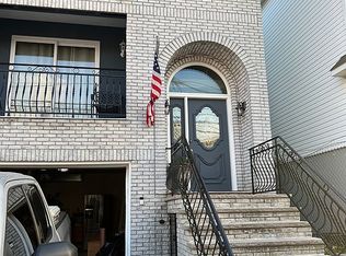 179 Chestnut St, Newark, NJ 07105