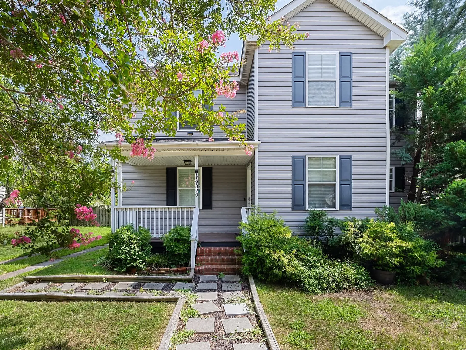 4 bed, 1885 sqft, $2,700 — Photo 1