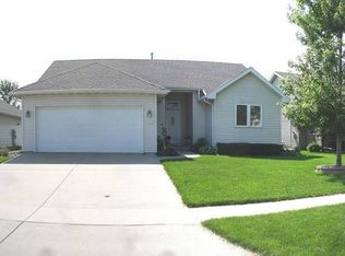 2817 White Oak Dr, Ames, IA 50014