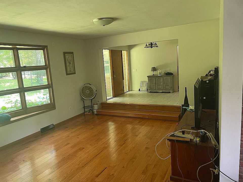 1st image of 16407 Forge Hill Dr