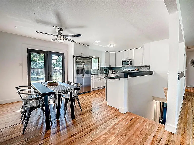 3426 S Wolff St — Photo 8