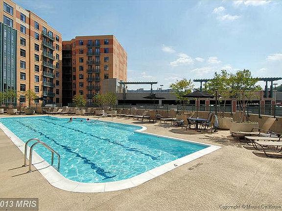 4th image of 2720 S Arlington Mill Dr Unit 709