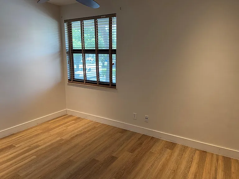 606 Congressional Way #606 — Photo 9