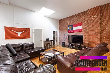 Rented by R New York