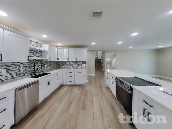 4th image of 4820 W Hayward Ave