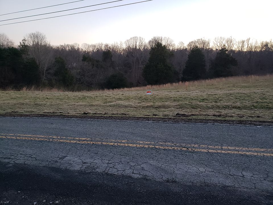 2nd image of 540 Easter Rd
