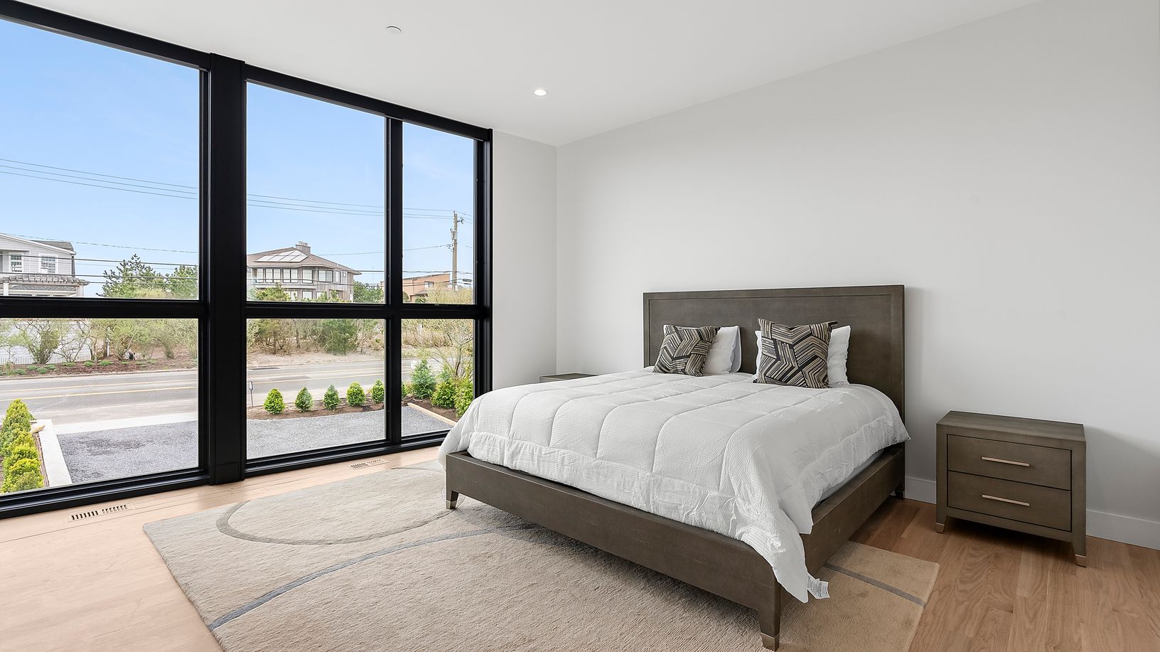  First floor en-suite bedroom