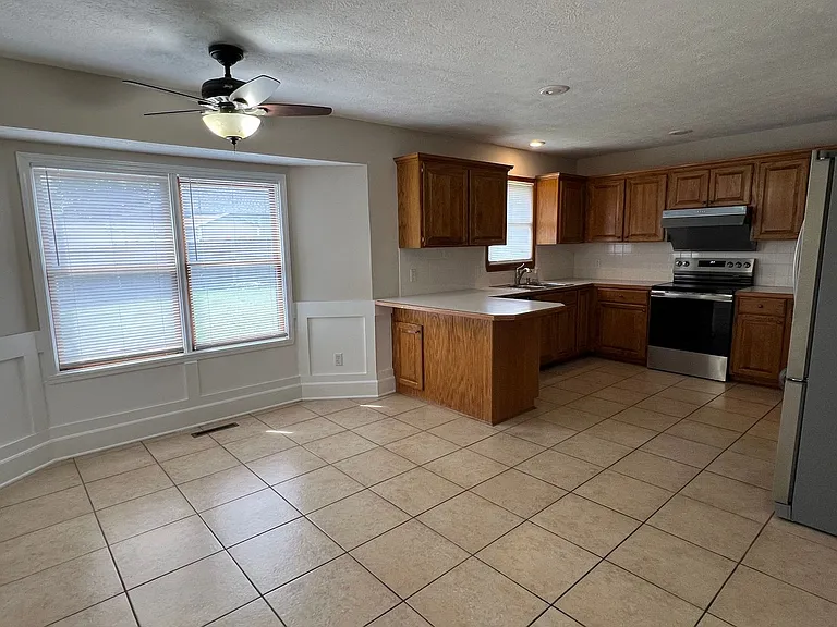 3243 S Nettleton Ave — Photo 5