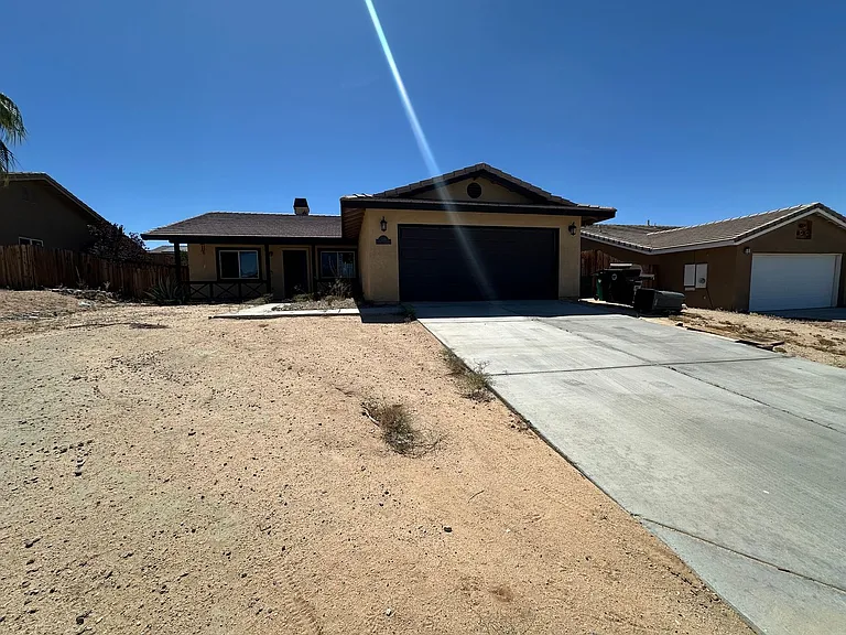 5216 Verenda Ave — Photo 1
