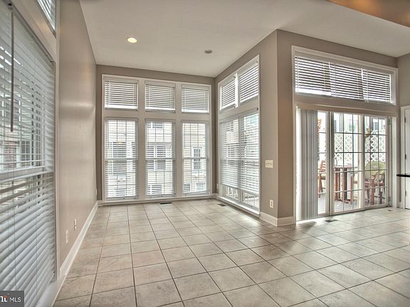 3rd image of 14677 Crossfield Way #171A
