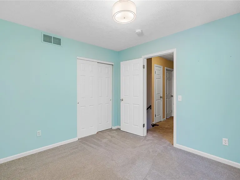 40 Alverstone Way — Photo 32