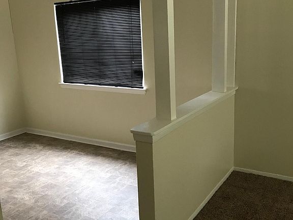 4th image of 30525 Steinhauer St