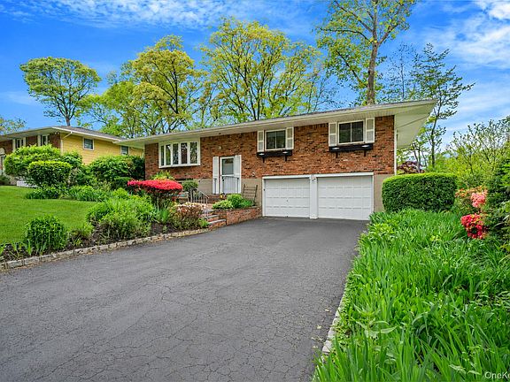 3rd image of 44 Mackay Drive