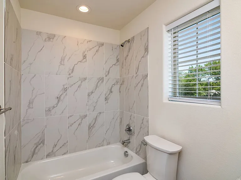 201 S May St #2 — Photo 17