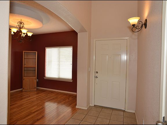 4th image of 4332 Loma Clara Ct