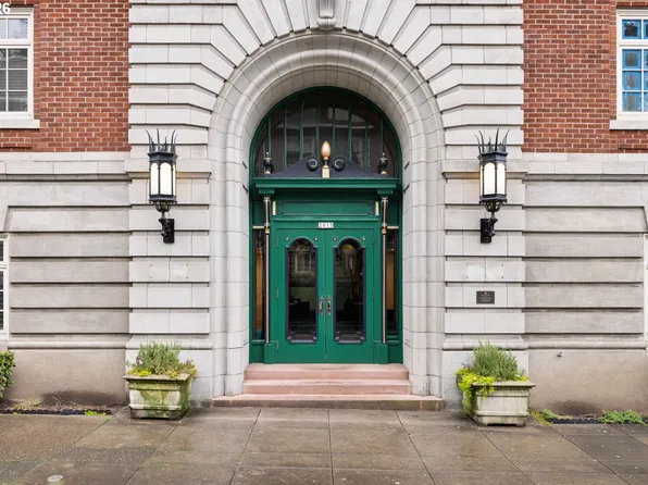 2015 NW Flanders St, Portland, OR 97209