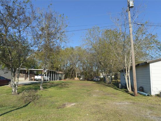 1813 Avenue F, Dickinson, TX 77539