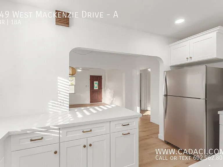 749 W Mackenzie Dr #A — Photo 18