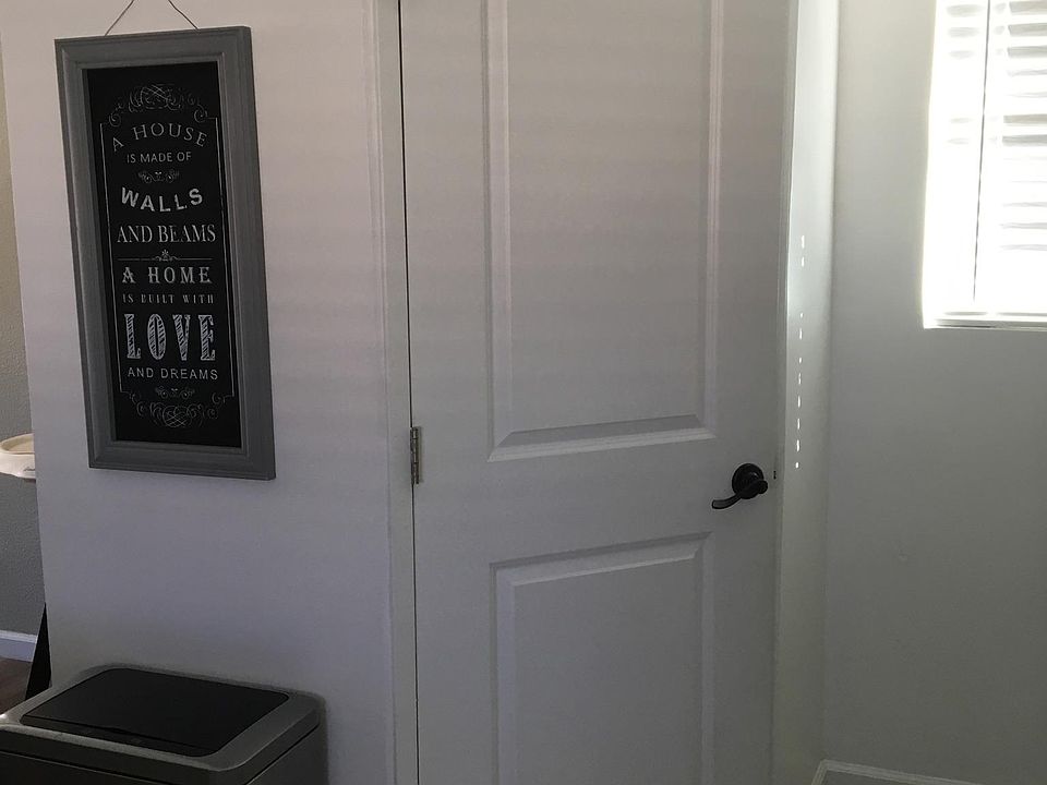 Kitchen pantry