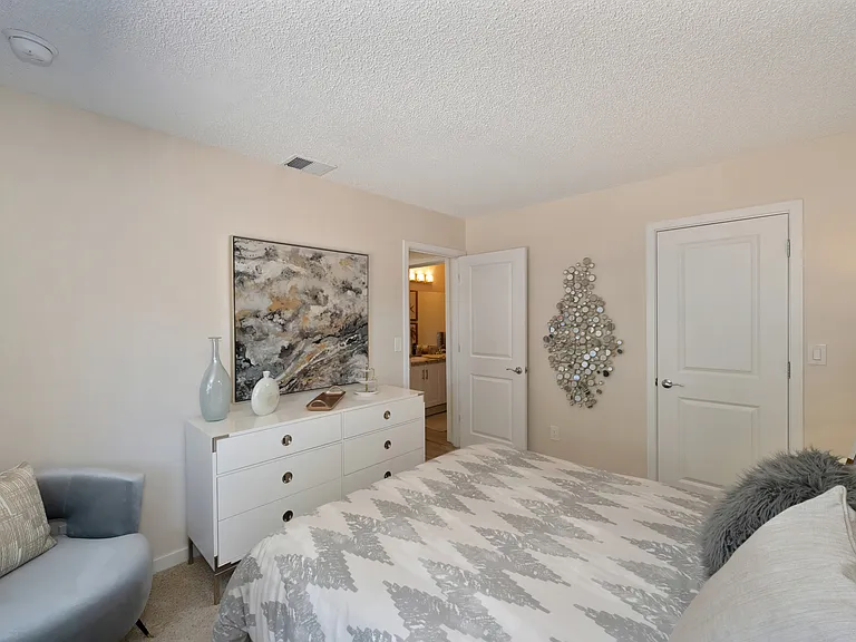 West Oaks Apartment Homes — Photo 26