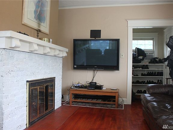 5th image of 3011 N Warner St