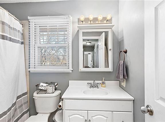 4th image of 1106 Southview Dr